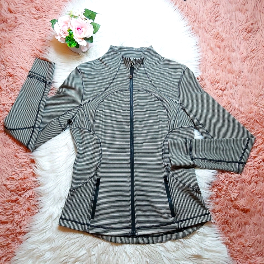Lululemon Forme Jacket Cuffins Tonka Stripe